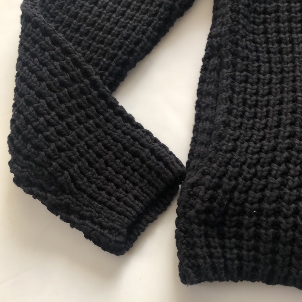 GAP turtleneck Sweater (women’s) - Picture 3 of 9